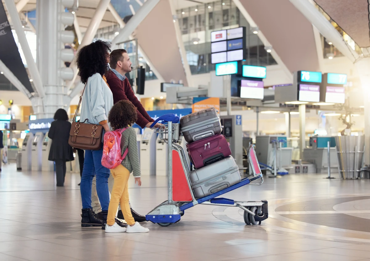 La Voyance et le Droit de l'Immigration : Un Guide Essentiel pour les Expatriés et Immigrés
