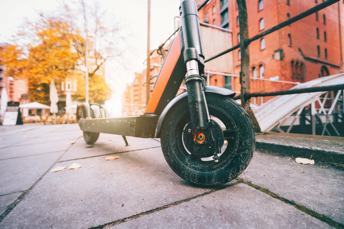 Trottinettes électriques : L'assurance, votre bouclier contre les imprévus de la mobilité urbaine